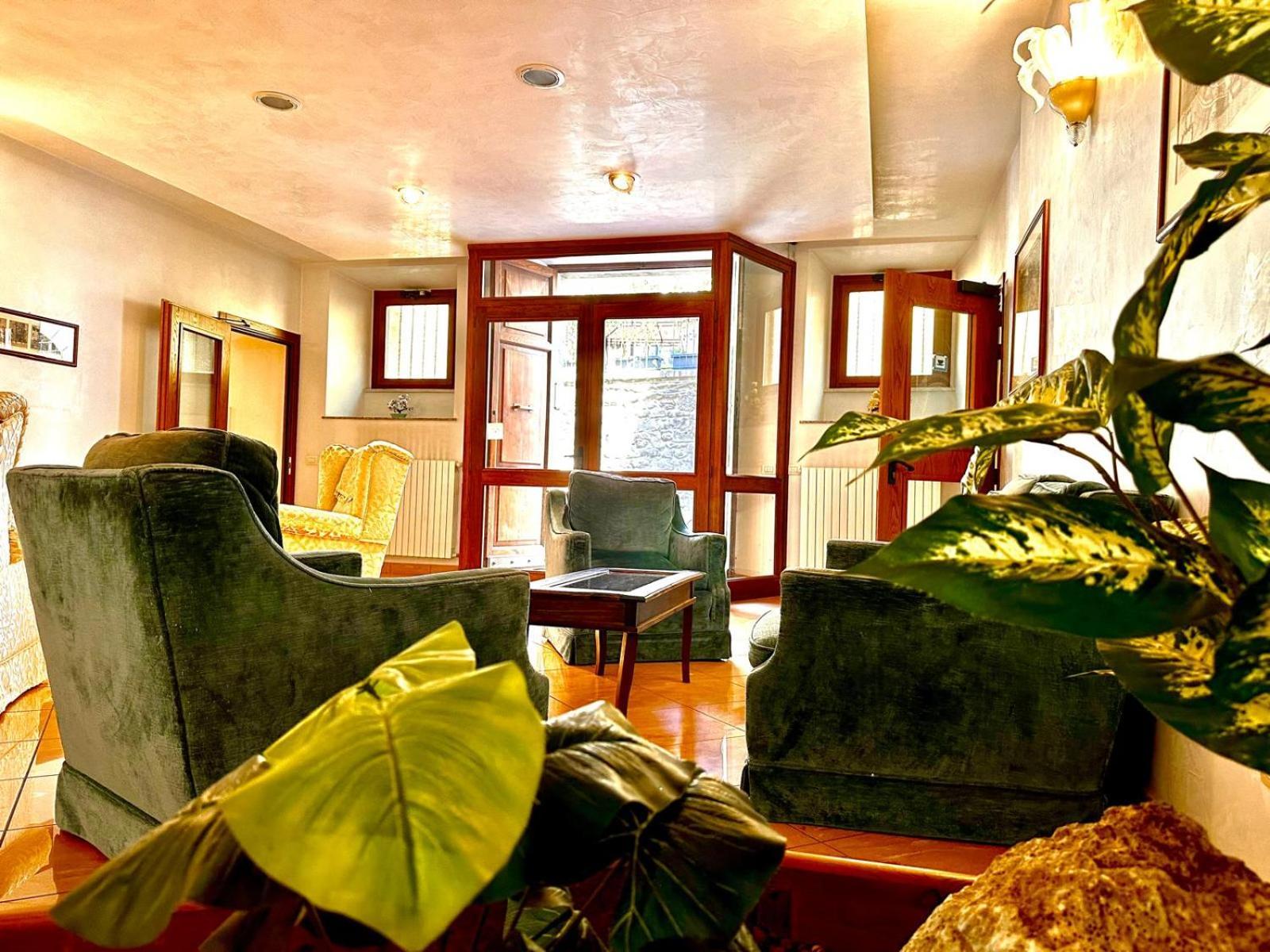 Nazareth Residence วิแตร์โบ ภายนอก รูปภาพ